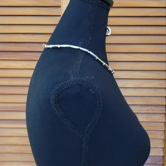 NWT Avenue Bamboo Bar Necklace with Earrings Set - Picture 7 of 9